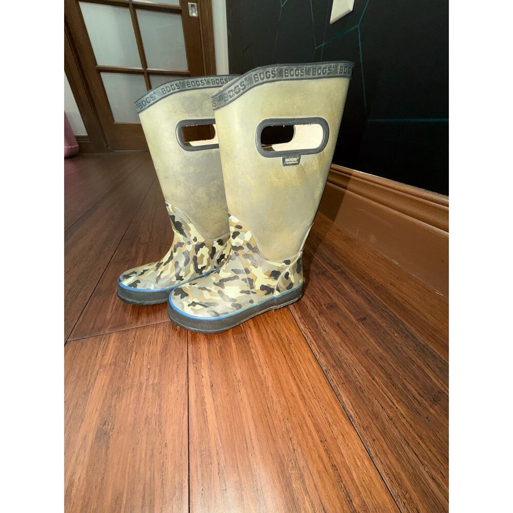 Bogs kids' Camo waterproof rain boots Boys size 13